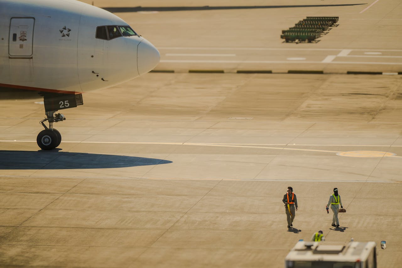 Highest Paying Airport Jobs Italy: Salaries for Ground Staff and Cabin Crew 2026